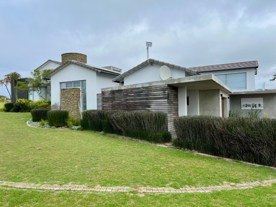 5 Bedroom Property for Sale in Oubaai Western Cape